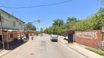La Banda: conocida pareja de fotógrafos fueron embestidos por un motociclista que se dio a la fuga