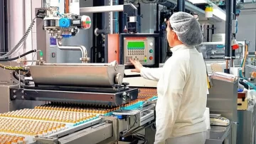 Efecto Milei: la industria pyme cayó 6,5% interanual en octubre