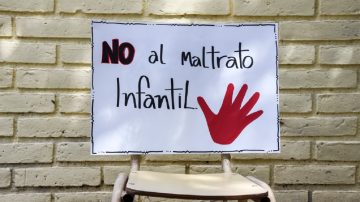 Denuncian a una mujer por maltrato a sus hijos de 5 y 7 años: “Lesiones en el rostro y la espalda”