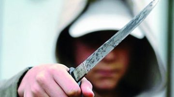 Completamente drogado, amenazó con un cuchillo a un kiosquero para robarle un paquete de cigarrillos