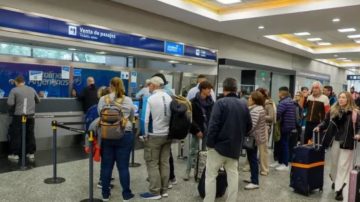 El Gobierno denunciará al sindicato aeronáutico APA por “el secuestro de pasajeros”