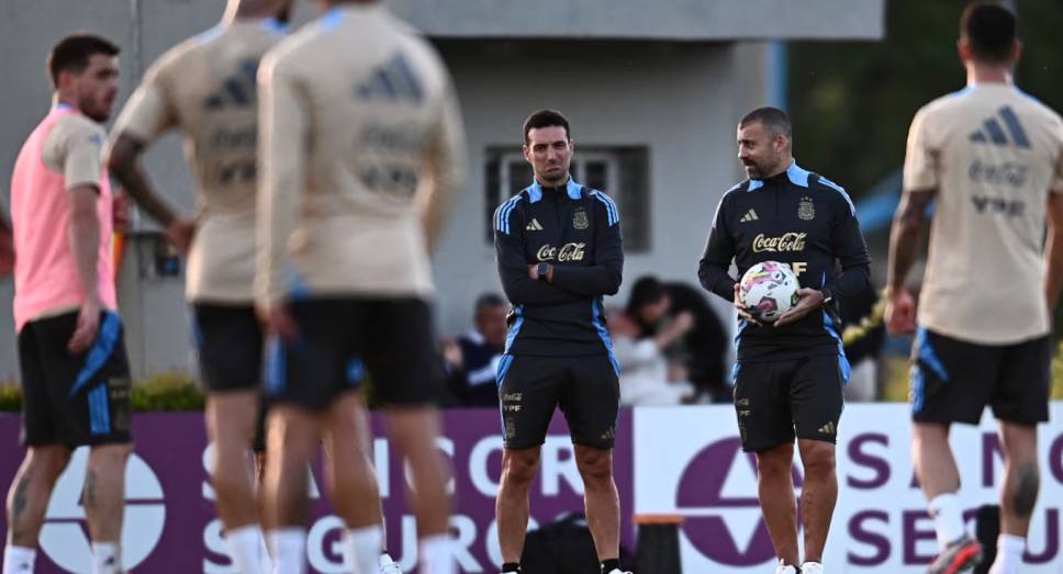 Scaloni sorprende con los nombres elegidos para reemplazar a Messi y Lautaro