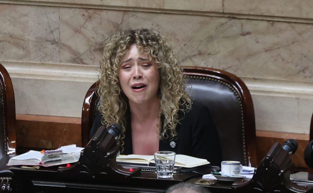 Arrieta: “No di quórum, pero no soy enemiga del pueblo”