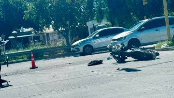 Violento choque en Av. Lugones provoca caos vehicular