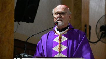 Susto en Mailín: el Cardenal Bokalic se descompensó cuando celebraba misa