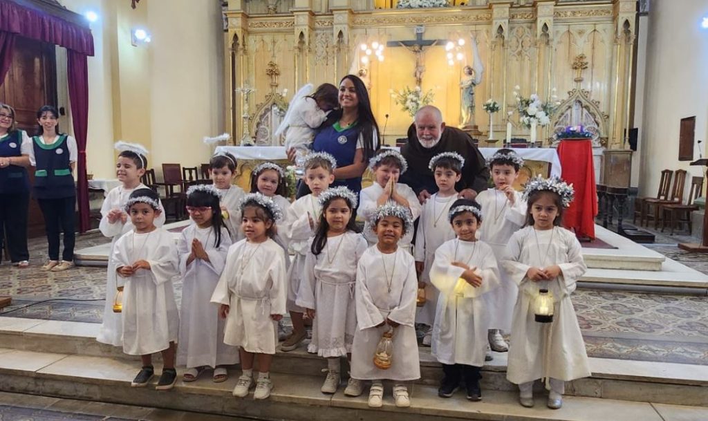 El CEF San Francisco de Asís cerró su ciclo lectivo con un emotivo acto y pesebre viviente