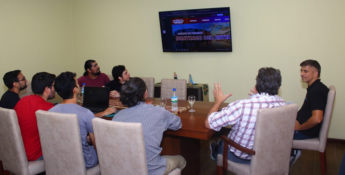 Estudiantes del ITSE avanzan en el desarrollo de una innovadora aplicación turística