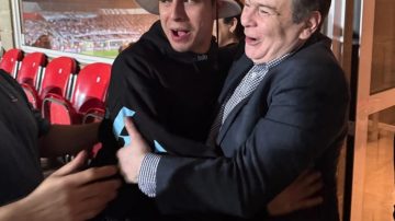 Festejando con Rusherking: la alegría de Gerardo Zamora por el triunfo de Central Córdoba