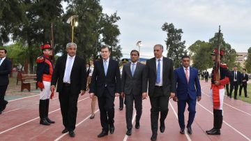 El gobernador Gerardo Zamora participó en la ceremonia de egreso de oficiales