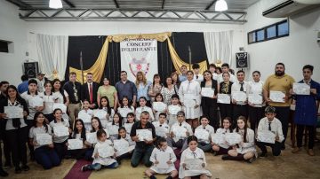 Los alumnos con mejores promedios de Clodomira tuvieron un merecido reconocimiento