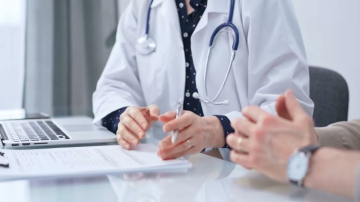 El Gobierno de Milei busca ponerle un freno al aumento en las prepagas