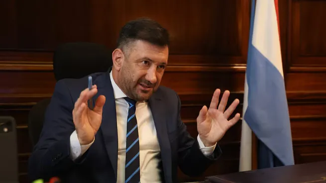 Kueider intentó comprar cinco departamentos en Paraguay días después de votar la Ley Bases