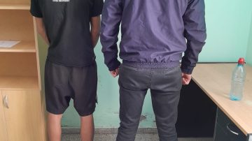 Se hicieron pasar por albañiles para estafar a un hombre y terminaron tras las rejas