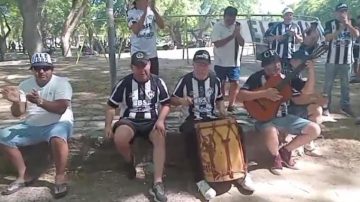 VIDEO | Con guitarra y bombo: así fue la “previa” de los hinchas de Central Córdoba en Santa Fe