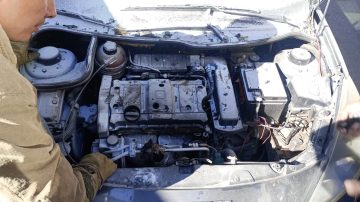 Principio de incendio de un auto en pleno centro de Santiago