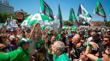 ATE exige renovación de contratos en la Administración Pública Nacional