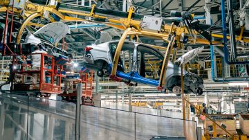 En noviembre, la industria automotriz volvió a los niveles de hace un año y mejoró un 6% las exportaciones