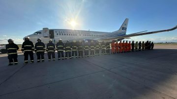 El gobernador Zamora envió los aviones hidrantes a la Patagonia para combatir incendios en el Nahuel Huapi