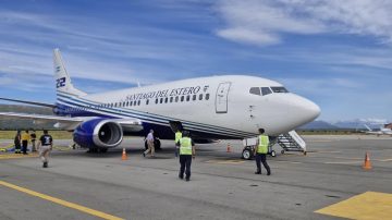 VIDEO | El avión hidrante de Santiago del Estero ya combate los incendios forestales de la Patagonia