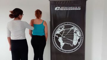 Detienen a una mujer por vender alimentos provistos por el Estado en La Banda