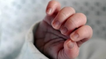 Nueva Francia: un bebé de apenas 15 días resultó lesionado en medio de una pelea entre su mamá y su expareja