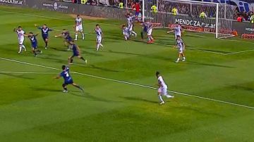 Central Córdoba saca ventaja y sueña: 1 a 0 frente a Vélez