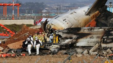 Decretan una semana de luto por el terrible accidente aéreo que dejó 179 muertos en Corea del Sur
