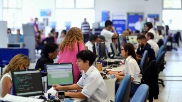 El Gobierno iniciará los exámenes de idoneidad a empleados públicos: cómo es y quiénes no deberán realizarlo