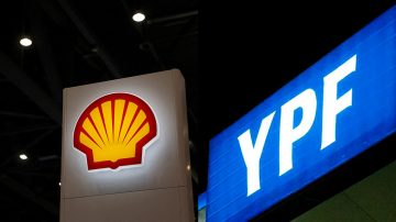 YPF y Shell exportarán el gas licuado de Vaca Muerta, en un acuerdo por US$ 140.000 millones