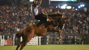 Escándalo con los jinetes santiagueños en Jesús María: aseguran que los eligieron “a dedo”