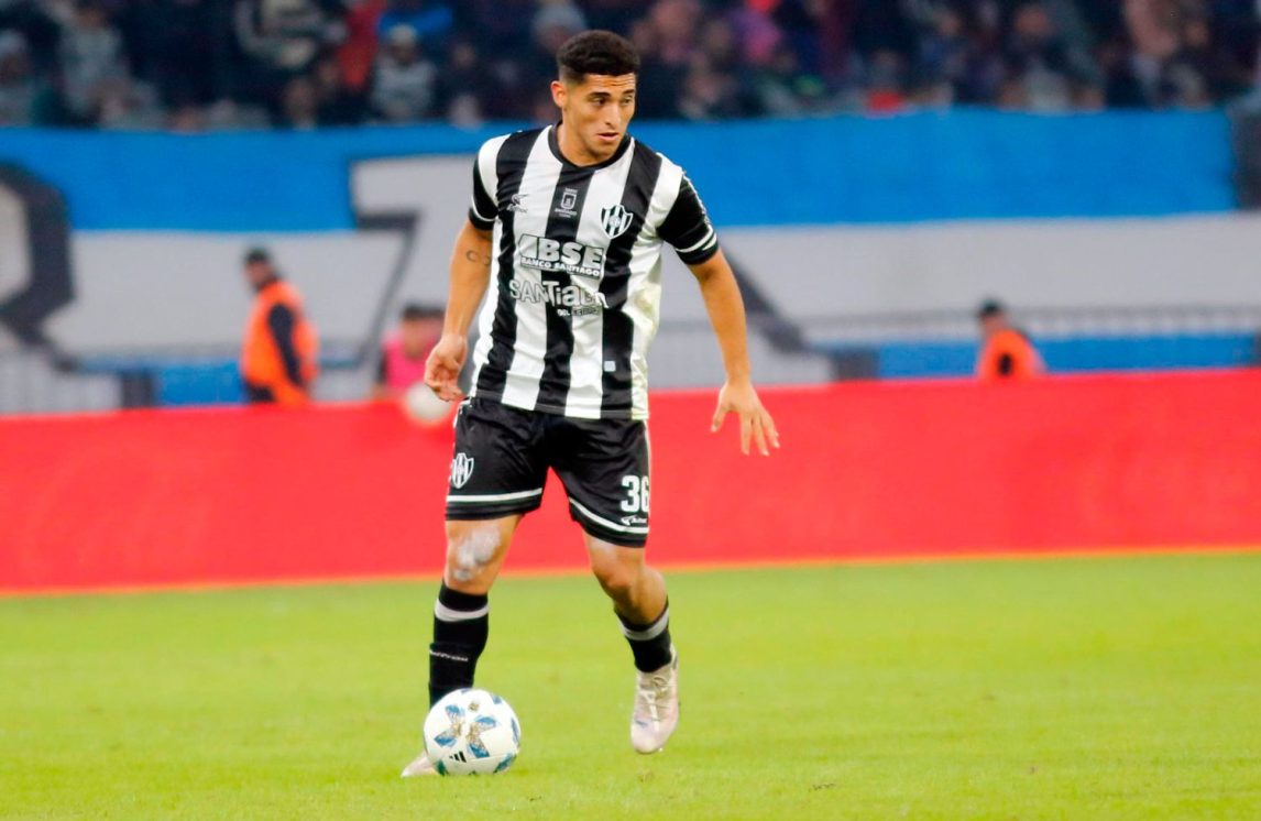 Nuevo destino para “Pocho” Gómez, cedido a préstamo por Central Córdoba