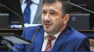 Piden el desafuero del senador Edgardo Kueider, detenido hoy con 200 mil dólares en su auto