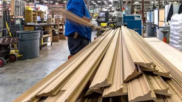 El gobierno de Milei y sus buenas noticias de fin de año: la industria pyme cayó 3,7% en noviembre