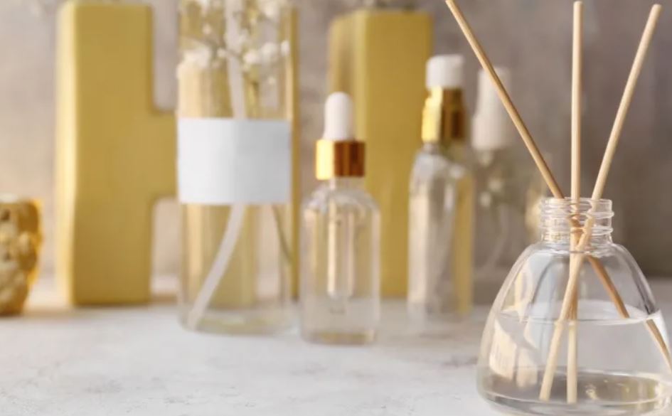 Atención: la ANMAT prohibió perfumes y aromatizantes que se venden al público