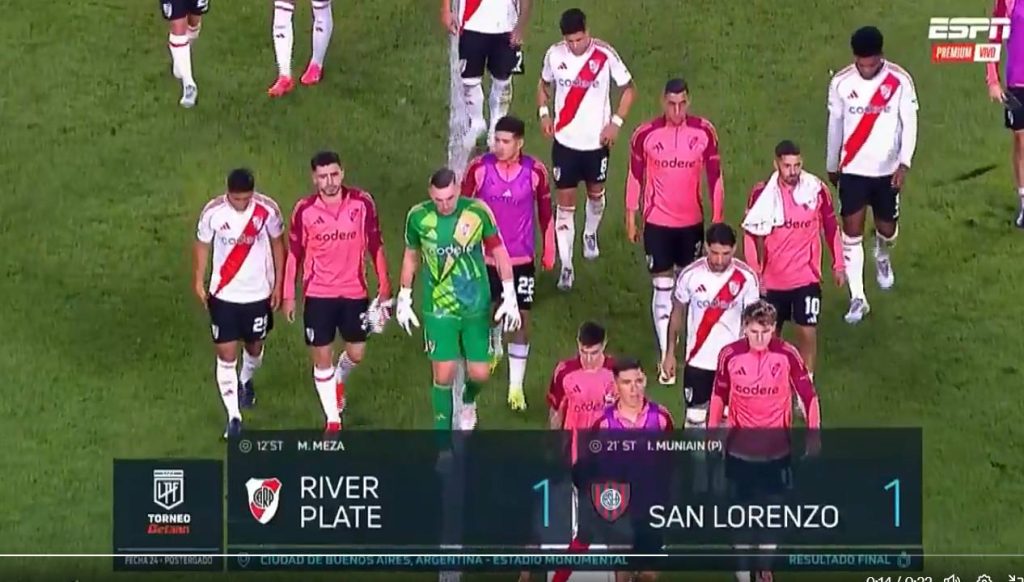 El Monumental fue un coro de silbidos para el equipo de Gallardo