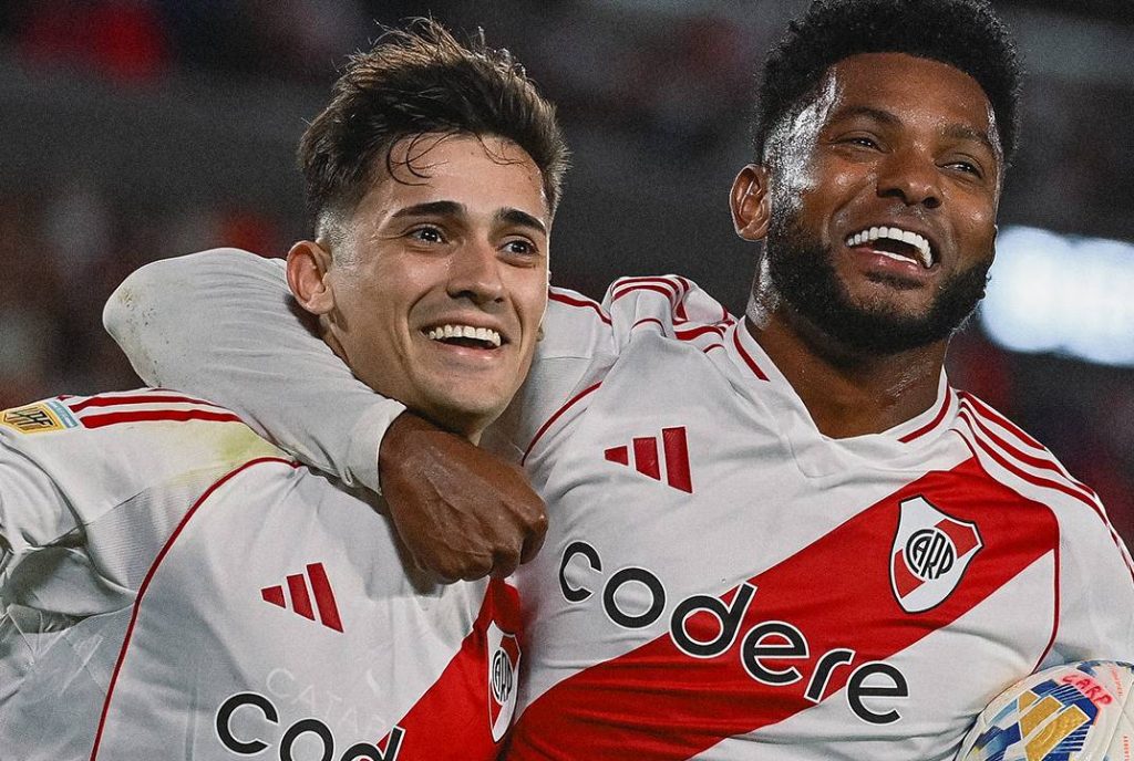 River goleó a Rosario Central y abrochó su clasificación a la Copa Libertadores