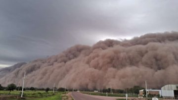 Fotos y videos: tremenda tormenta de polvo generó pánico en Sachayoj