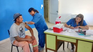 Los Centros de Salud de la Municipalidad de Capital continúan con la campaña de vacunación contra el dengue