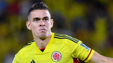 Estudiantes quiere romper el mercado: oferta por Alario y consultas por Borré