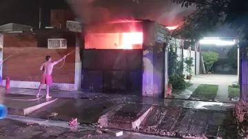 Incendio en B° San Germes deja daños materiales