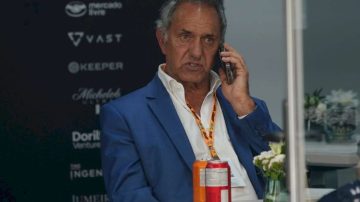 Insólito: ante el mal inicio de la temporada, Scioli pidió que se postergue el inicio de clases