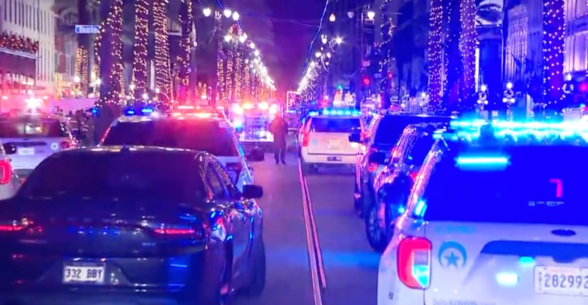 Tragedia en Nueva Orleans: un camión embistió y mató a al menos 10 personas en pleno festejo de Año Nuevo
