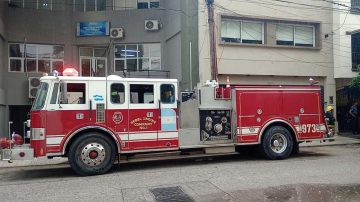 Un tablero eléctrico se prendió fuego y causó pánico en un edificio céntrico