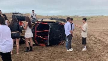 Un hombre atropelló a un grupo de personas en la playa luego de discutir por el estilo de la música