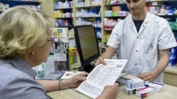 Restauran la cobertura del 100% en medicamentos de PAMI: los requisitos que deben cumplir los jubilados