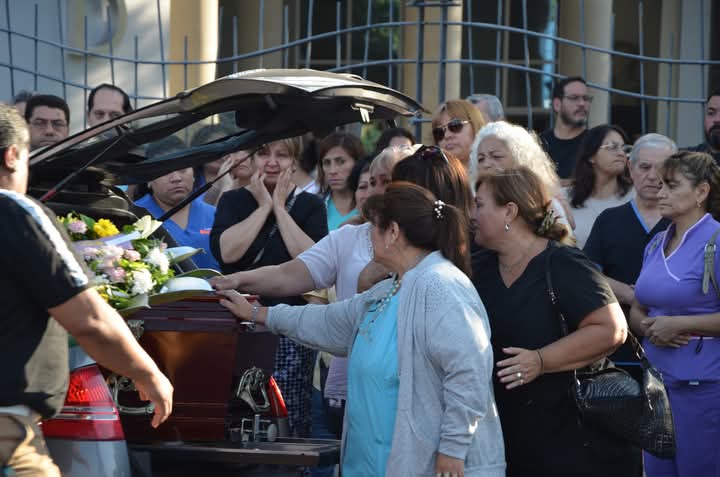 Realizaron un emotivo homenaje en el Ministerio de Salud en el último adiós al Dr. César Monti
