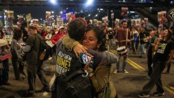 Hamas entregó el listado de rehenes que serán liberados y dio inicio el alto al fuego en Gaza