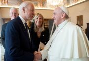 Biden le otorgó al papa Francisco la Medalla de la Libertad, mayor condecoración civil en Estados Unidos