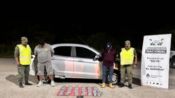 Controlan un vehículo, lo escanean y detectan 28 kilos de cocaína escondida
