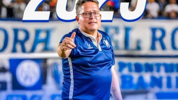 Pablo Martel continuará siendo el DT de Sarmiento